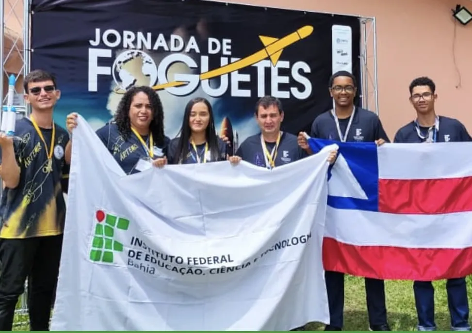 IFBA Brumado conquista ouro e prata na Jornada Brasileira de Foguetes 2025