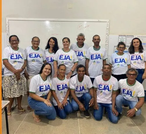 Prefeitura de Brumado amplia oferta da EJA e atende mais de 700 estudantes em diferentes modalidades