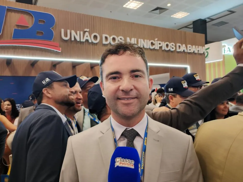 Justiça determina retirada de publicações contra prefeito de Brumado e manda identificar autores de perfis anônimos