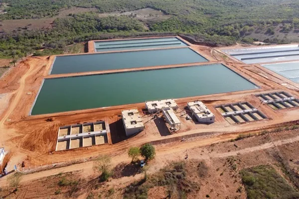 Brumado recebe aviso de licitação para obra de esgotamento sanitário com investimento superior a R$ 200 milhões